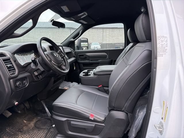 New 2024 RAM 3500 Tradesman AWD/4WD image 7