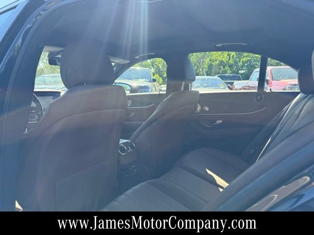 Used 2019 Mercedes-Benz E 300 4MATIC image 16
