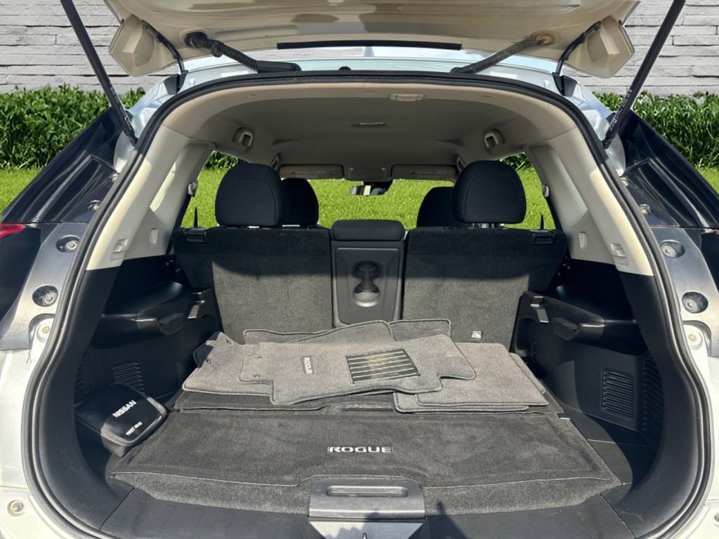 Used 2020 Nissan Rogue S AWD/4WD image 18