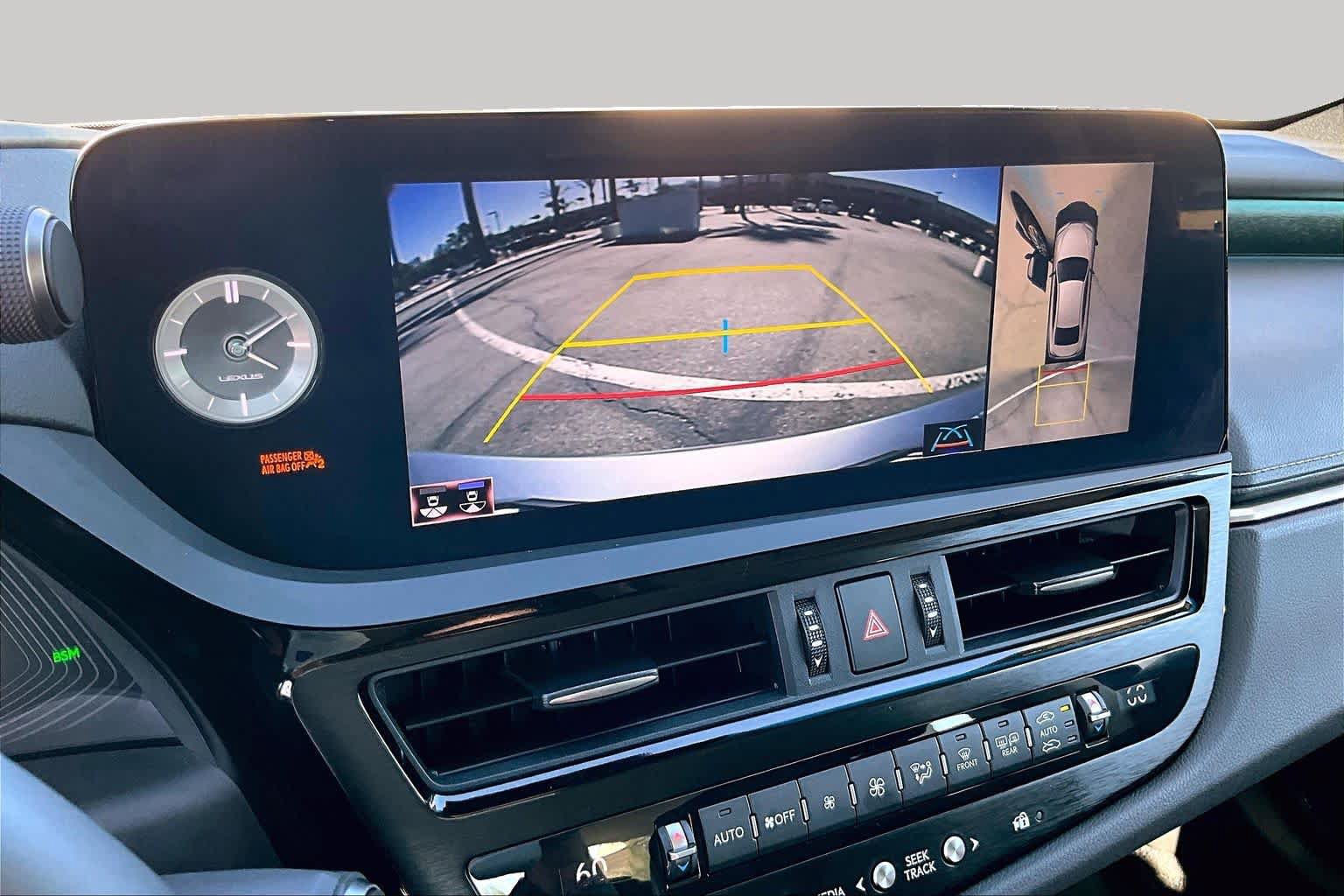 Used 2022 Lexus ES 300h w/ Accessory Package FWD image 25