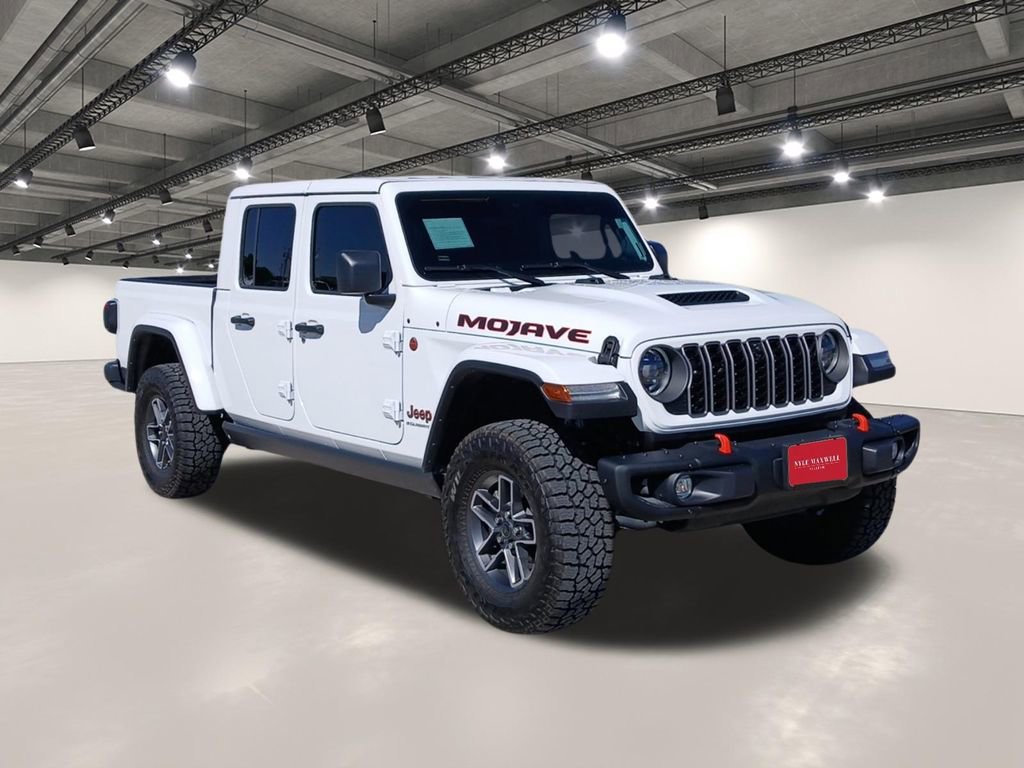 Used 2025 Jeep Gladiator Mojave AWD/4WD image 2