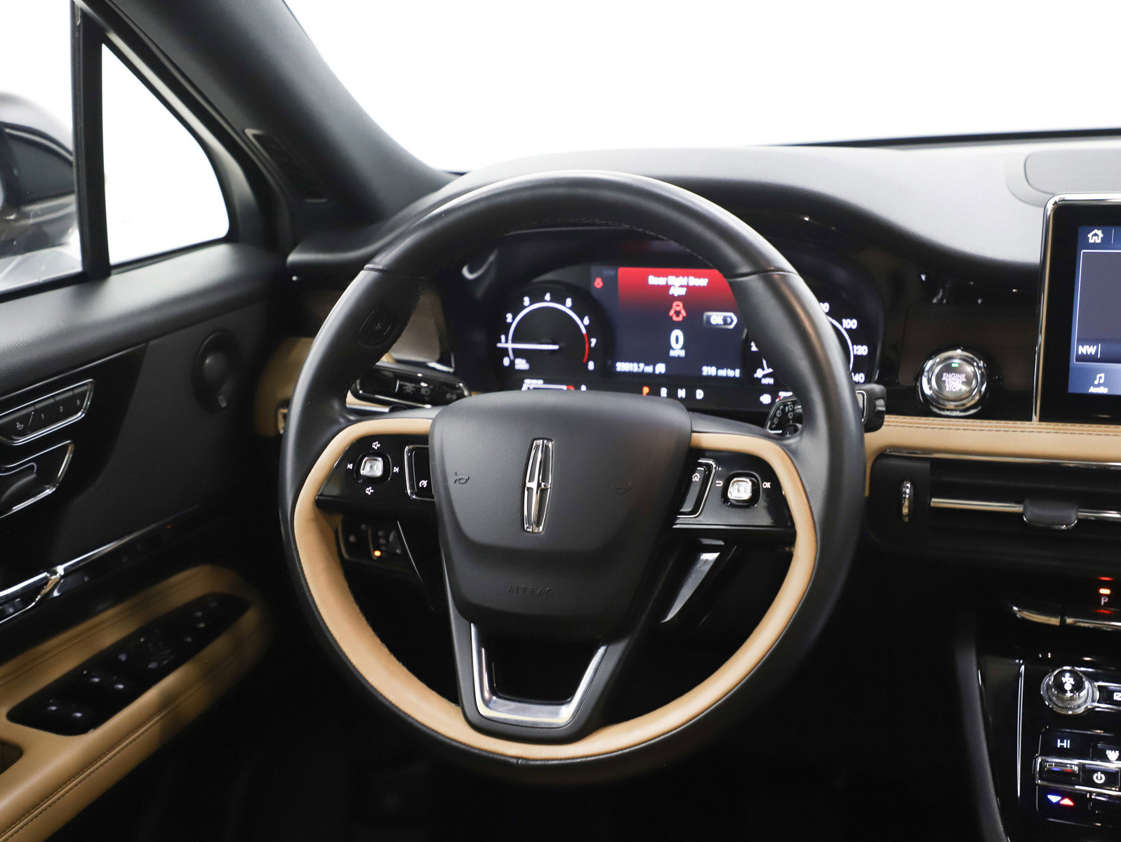 Used 2020 Lincoln Corsair Reserve image 14