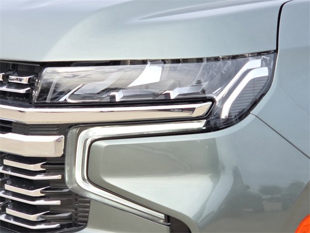 Used 2023 Chevrolet Suburban Premier image 4