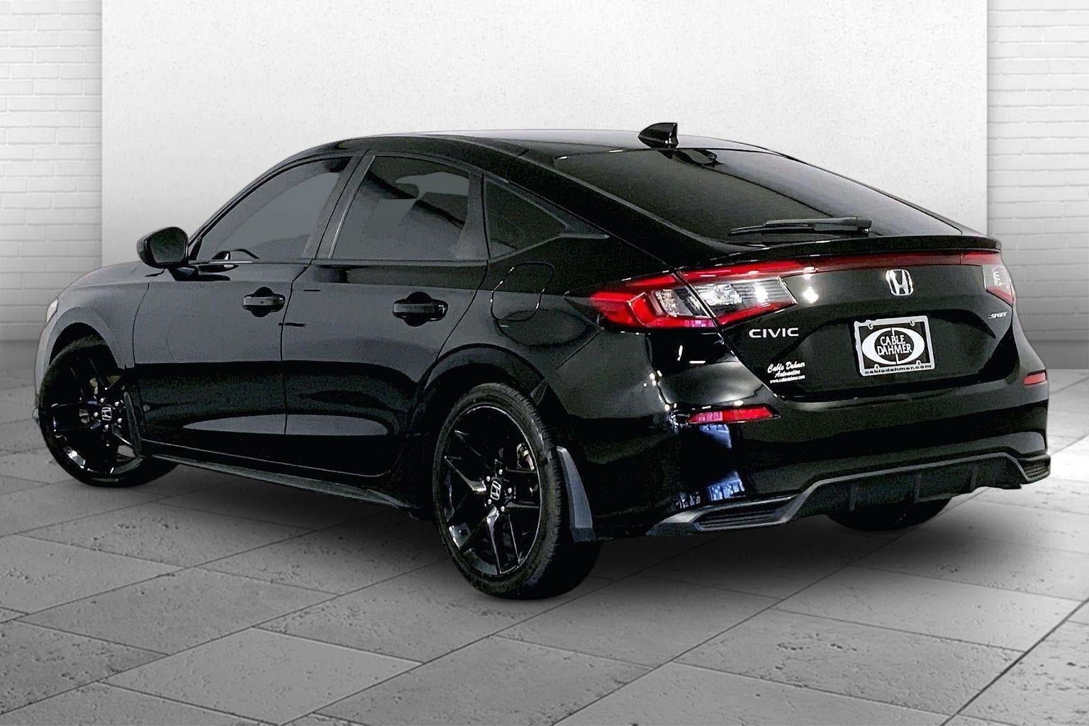 Used 2023 Honda Civic Sport image 11