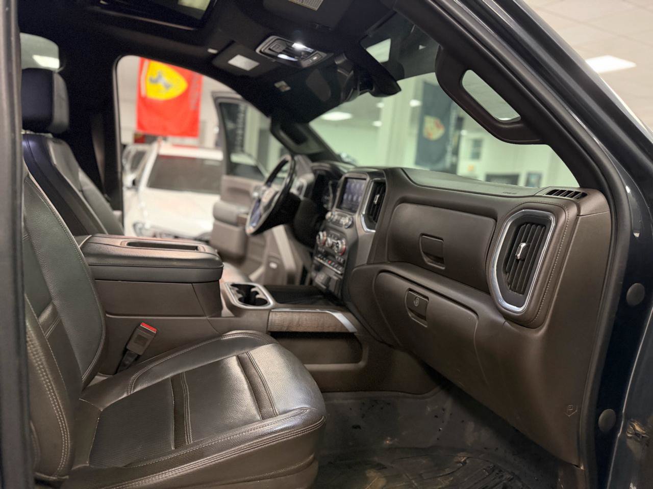 Used 2022 GMC Sierra 3500 Denali w/ Denali Ultimate Package AWD/4WD image 35