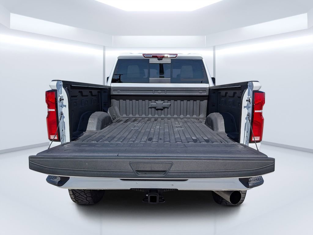 Used 2025 Chevrolet Silverado 2500 LTZ w/ Z71 Chrome Sport Edition image 14