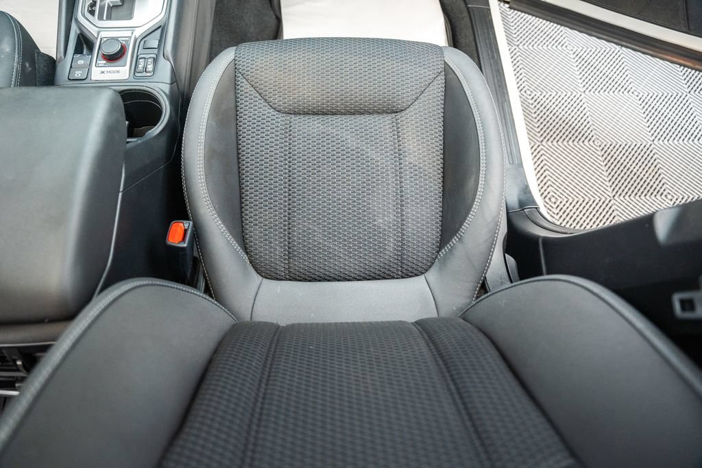 Used 2020 Subaru Forester Premium AWD/4WD image 33