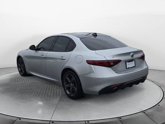 Used 2017 Alfa Romeo Giulia AWD w/ Sport Appearance Package image 3