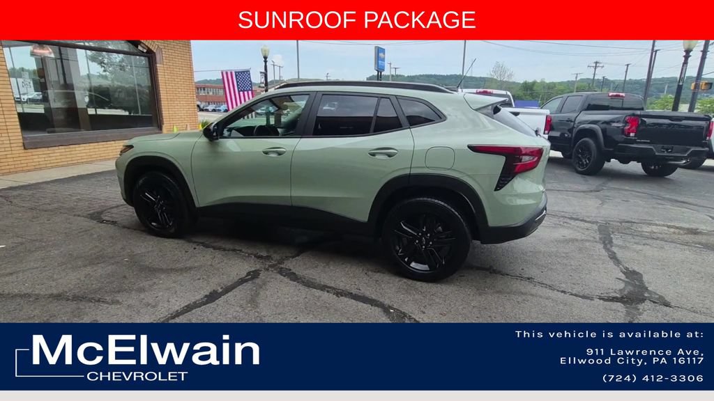 Used 2024 Chevrolet Trax ACTIV w/ Sunroof Package FWD image 7