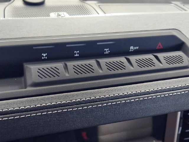 New 2026 Ford Bronco Outer Banks w/ Sasquatch Package AWD/4WD image 17