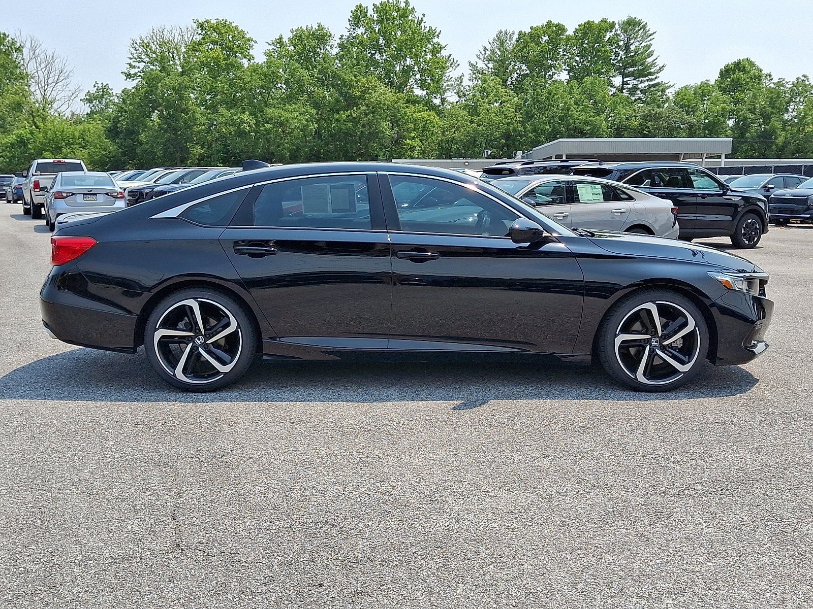 Used 2021 Honda Accord Sport image 4