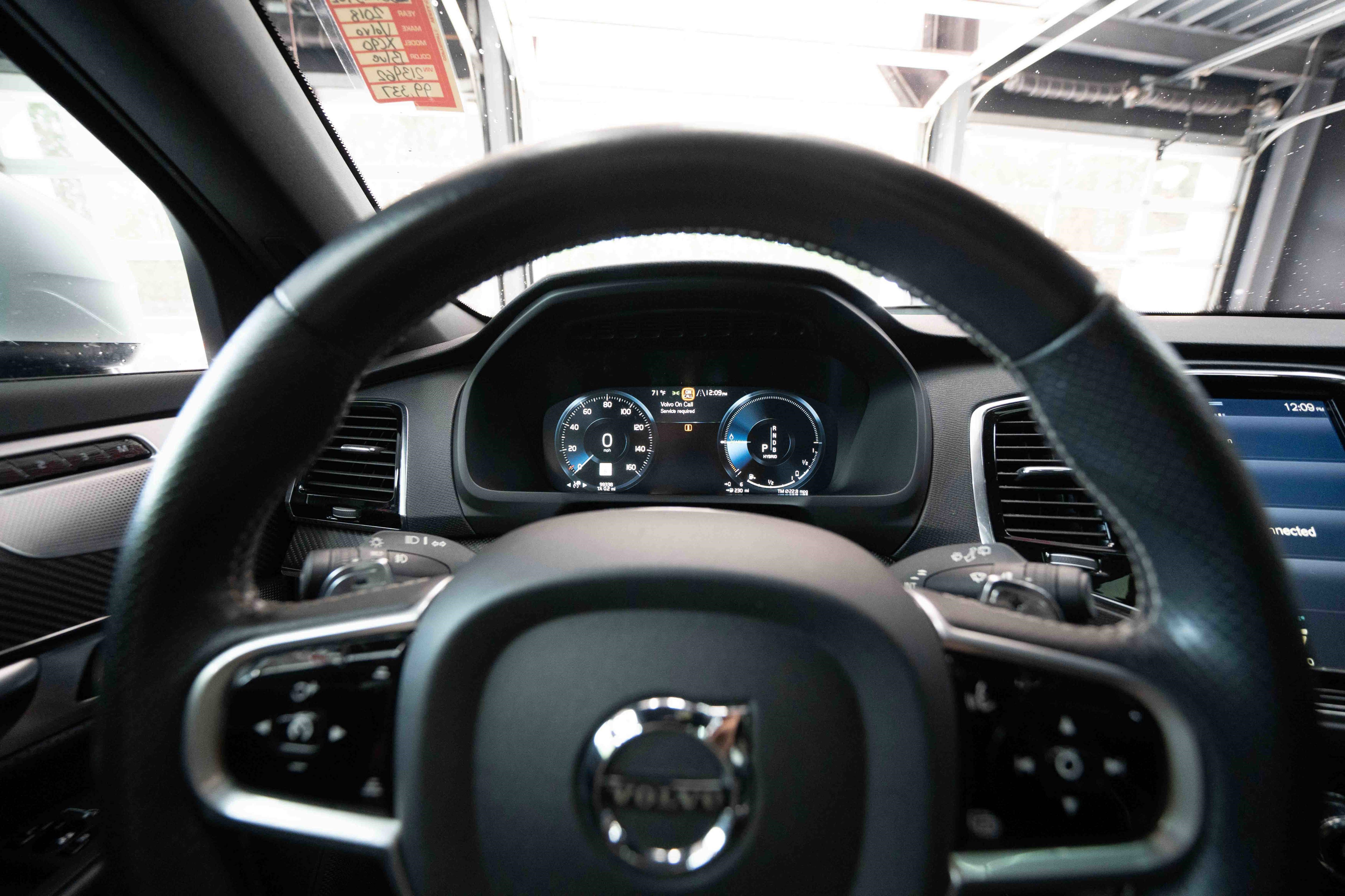 Used 2018 Volvo XC90 T8 R-Design w/ Convenience Package AWD/4WD image 15