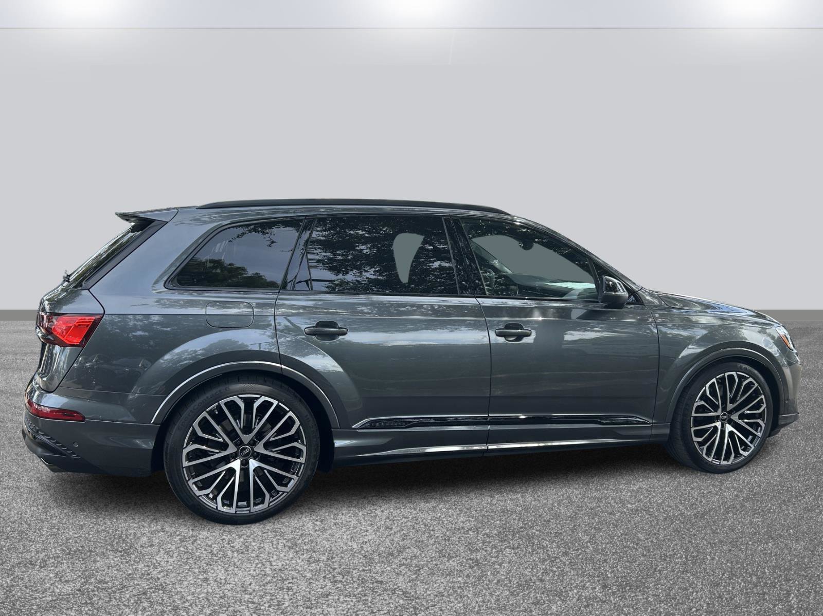New 2026 Audi SQ7 Prestige image 4