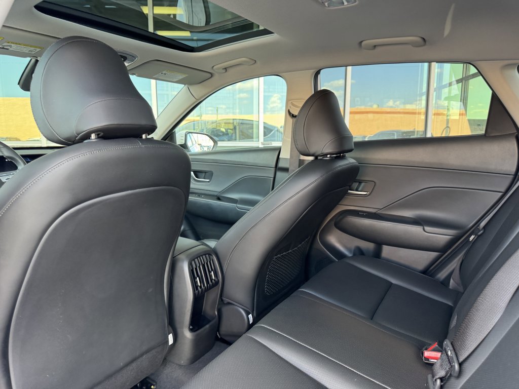 Used 2024 Hyundai Kona Limited image 35