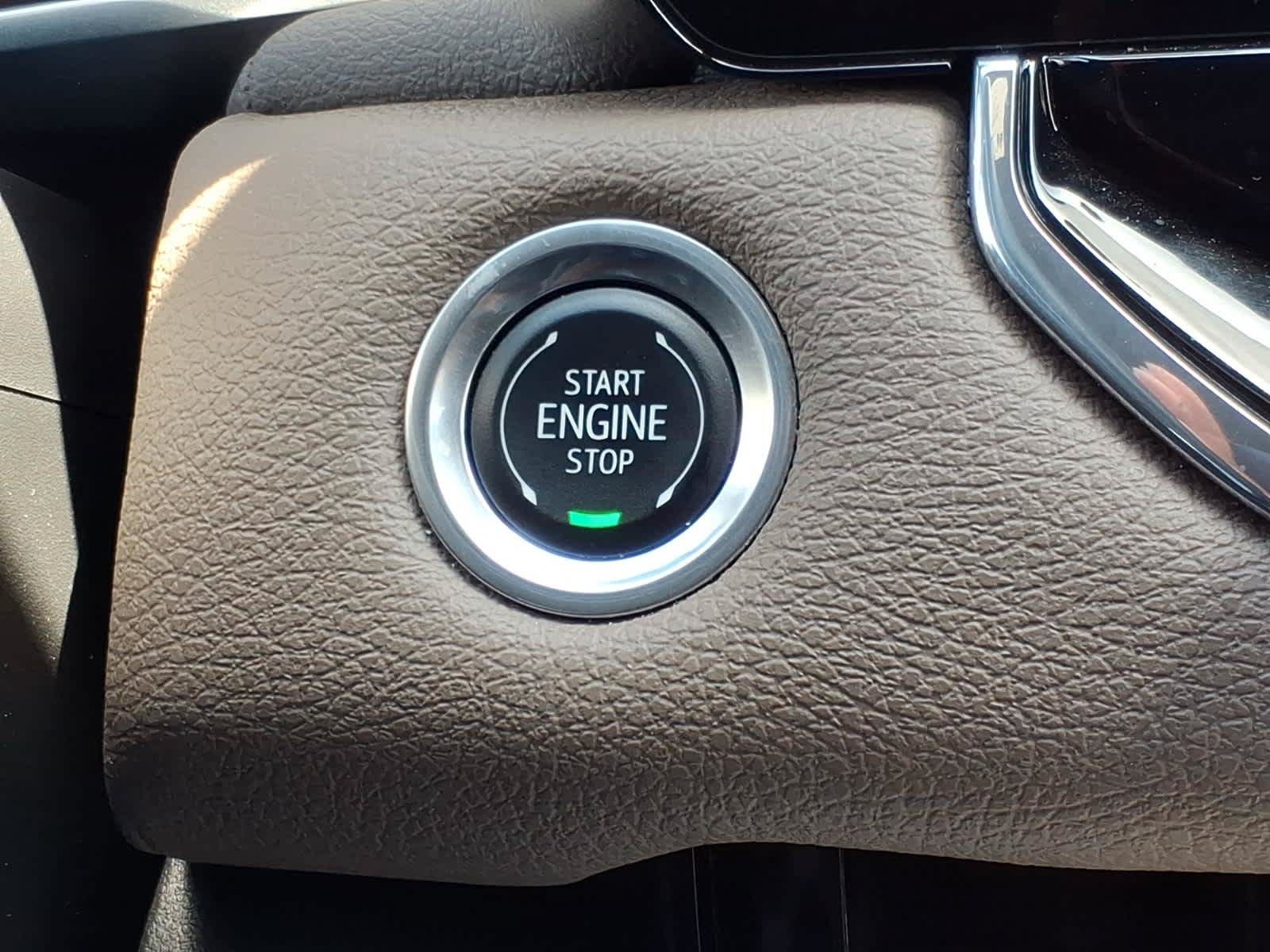 Certified 2024 GMC Canyon Denali AWD/4WD image 9