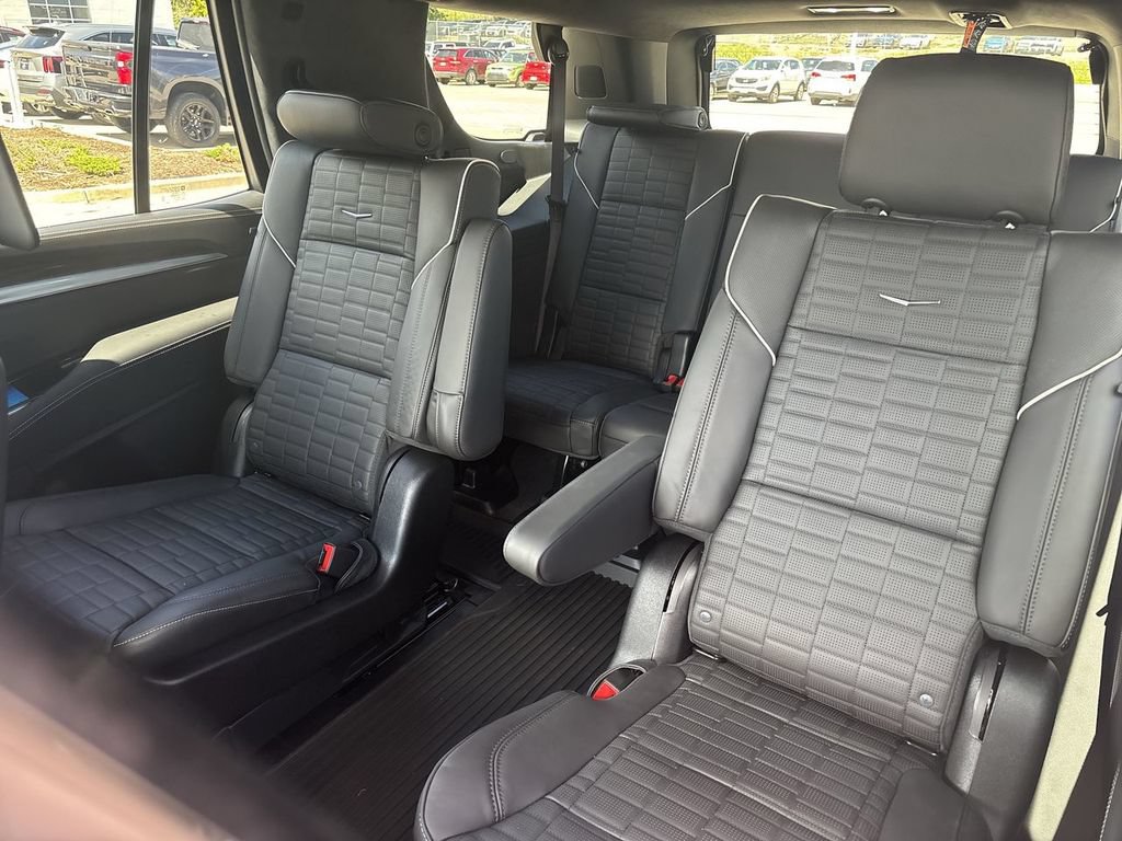New 2026 Cadillac Escalade Platinum Sport w/ LPO, ONYX Package AWD/4WD image 27
