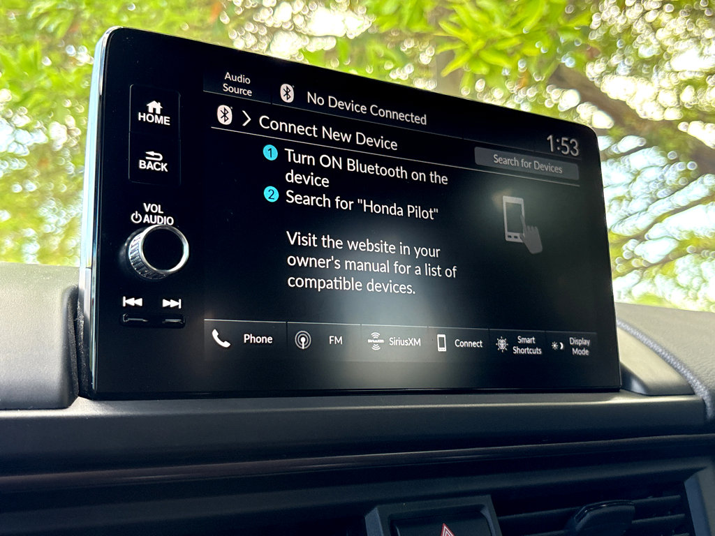 Used 2025 Honda Pilot TrailSport image 8