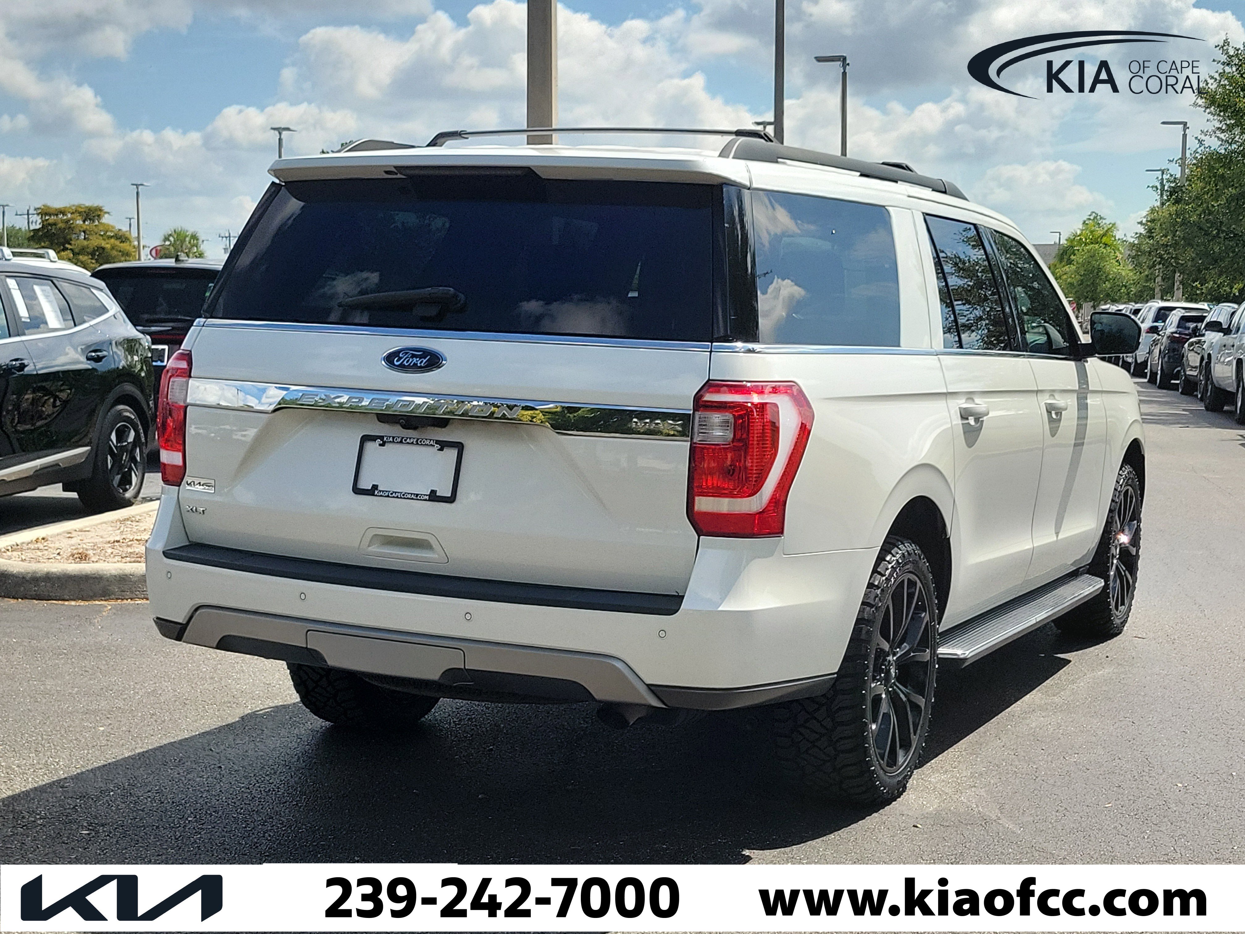 Used 2020 Ford Expedition Max XLT w/ Equipment Group 202A RWD image 6