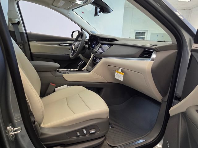 New 2026 Cadillac XT5 Premium Luxury w/ Driver Assist Package FWD image 17