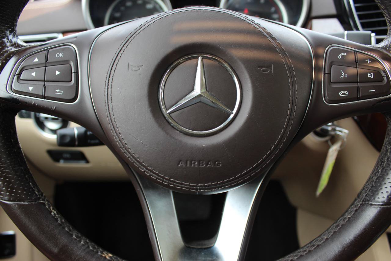Used 2017 Mercedes-Benz GLS 450 4MATIC image 33
