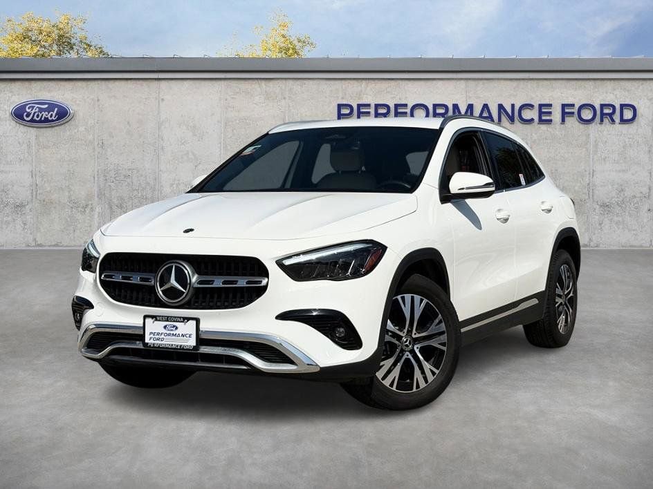 Used 2025 Mercedes-Benz GLA 250 4MATIC image 2