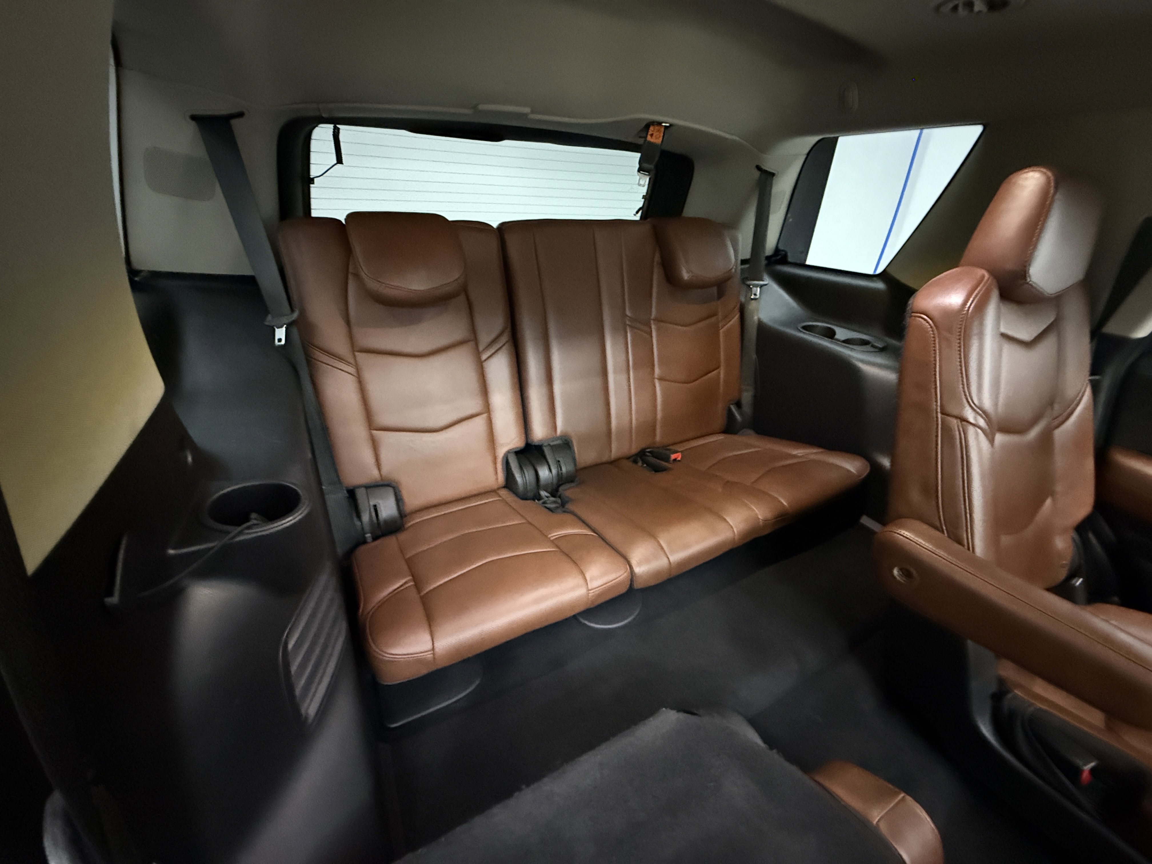 Used 2018 Cadillac Escalade Luxury image 30