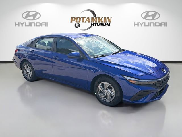 New 2026 Hyundai Elantra SE image 3