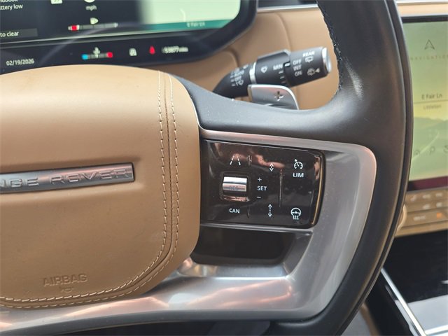 Used 2023 Land Rover Range Rover Long Wheelbase SE image 19