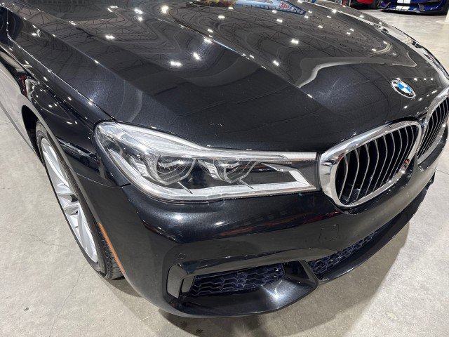 Used 2016 BMW 750i RWD image 32