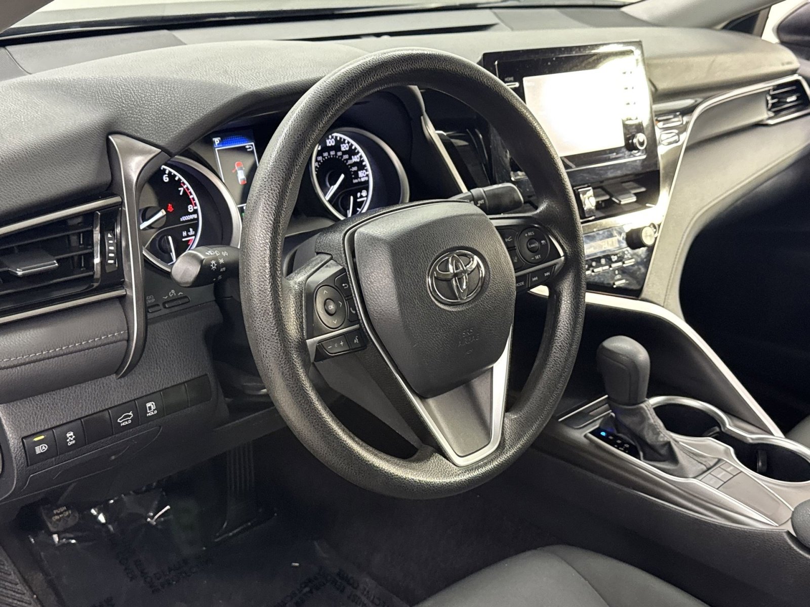 Used 2024 Toyota Camry LE FWD image 7