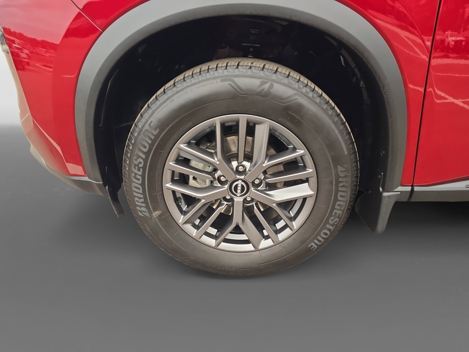 Used 2023 Nissan Rogue S image 9