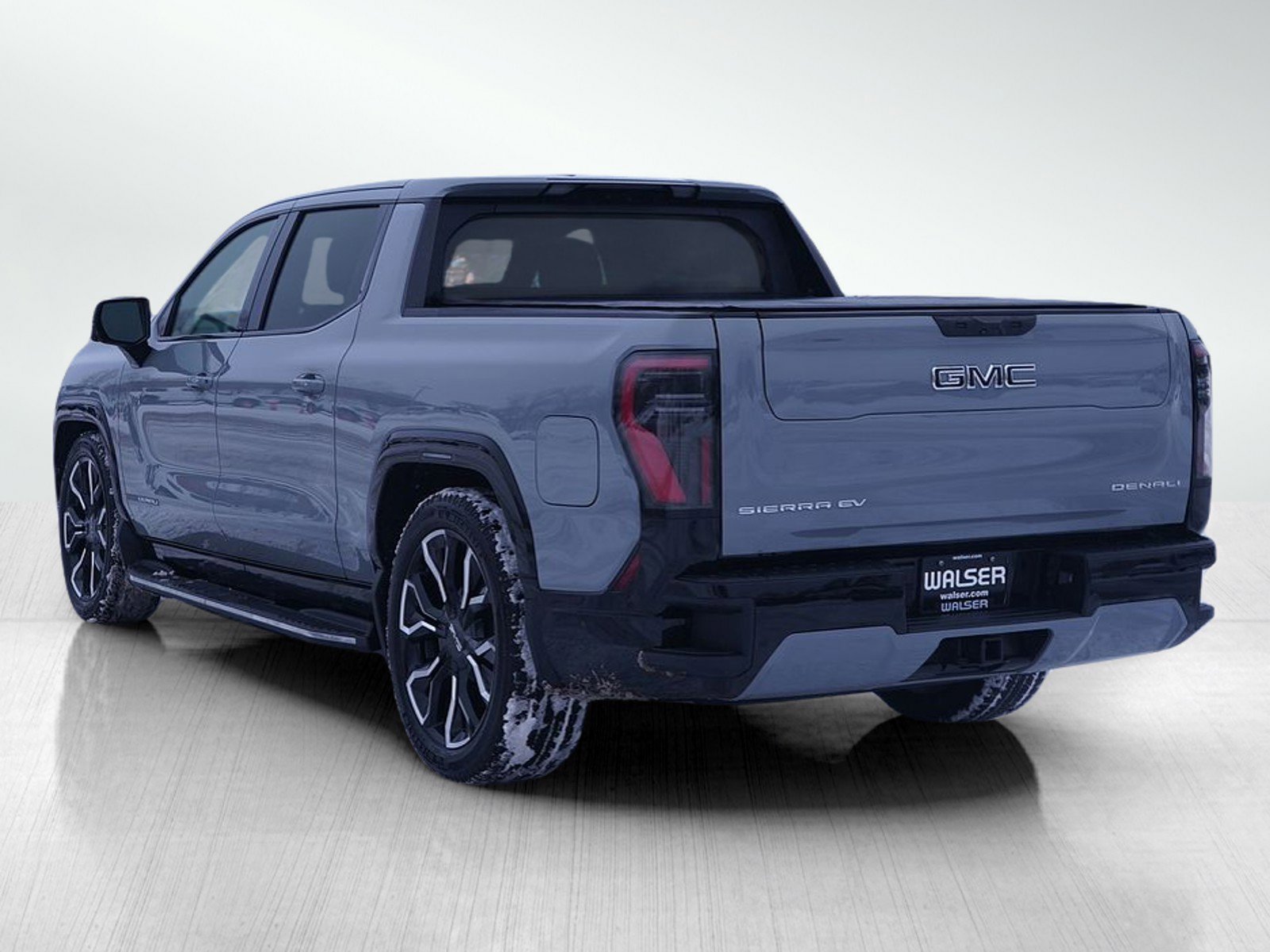 Used 2025 GMC Sierra EV Denali image 3