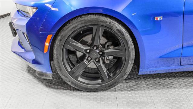 Used 2018 Chevrolet Camaro LT image 30