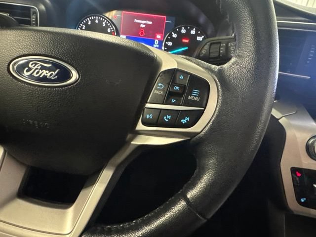 Used 2022 Ford Explorer XLT w/ Equipment Group 202A AWD/4WD image 32