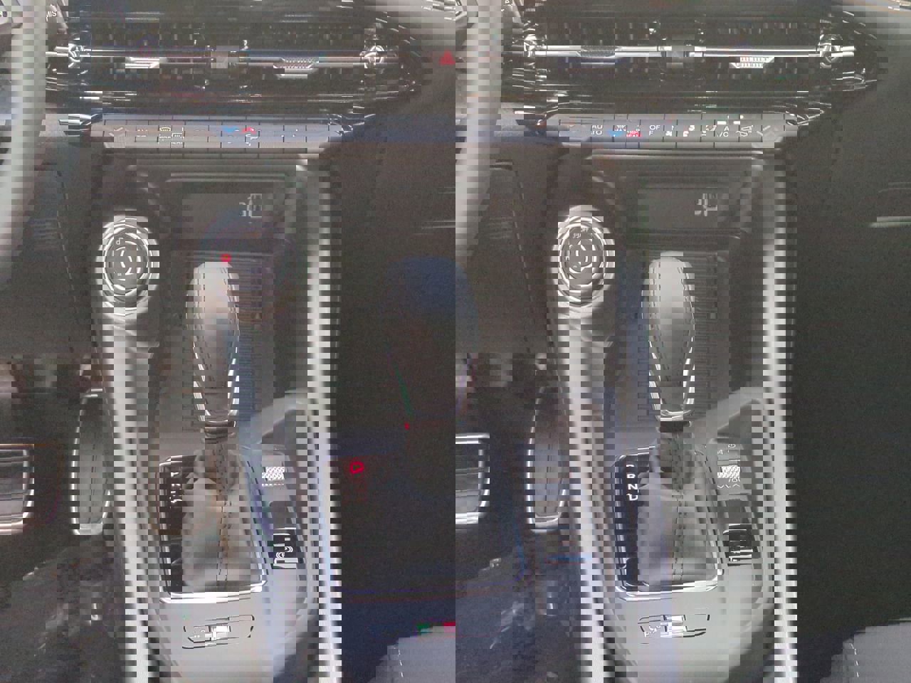 New 2025 Alfa Romeo Tonale w/ Active Assist Package image 18