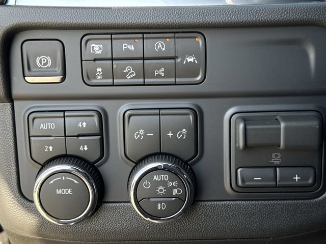 New 2026 Chevrolet Suburban RST w/ Comfort Package AWD/4WD image 21