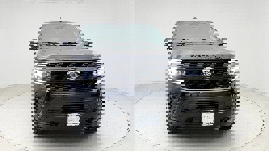 Used 2022 Ford Expedition Max Limited image 2