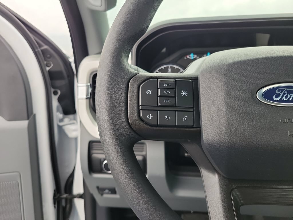New 2026 Ford F550 4x4 Regular Cab Super Duty image 24