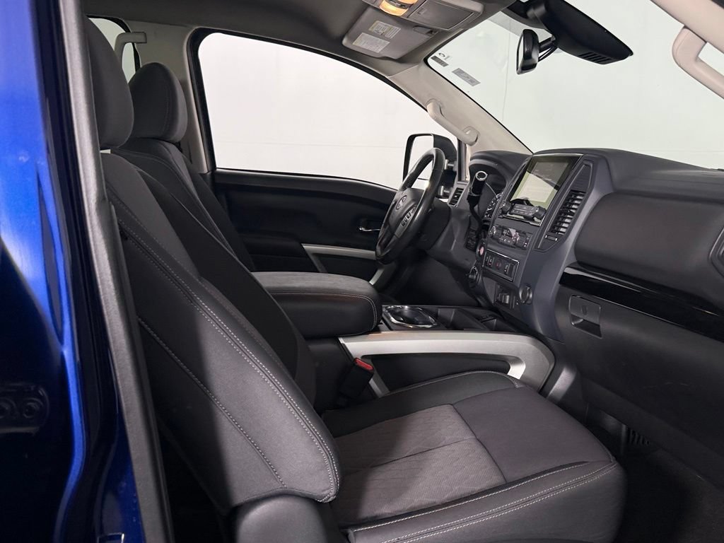 Used 2024 Nissan Titan SV w/ SV Convenience Package AWD/4WD image 30