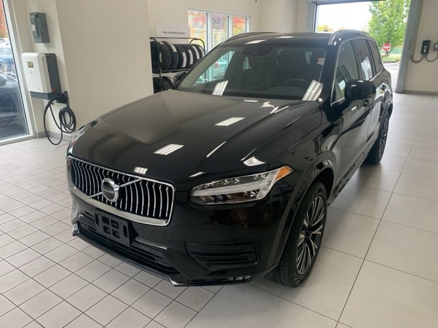 Certified 2022 Volvo XC90 T6 Momentum w/ Climate Package