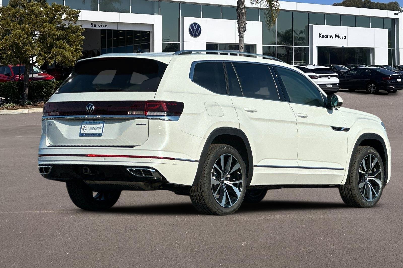 New 2026 Volkswagen Atlas SEL Premium R-Line image 4