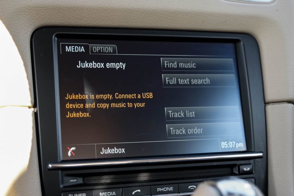 Used 2015 Porsche Cayman image 22