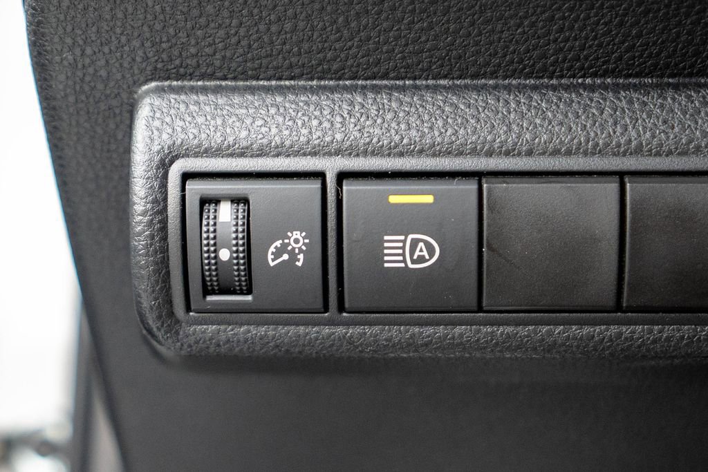 Used 2024 Toyota Corolla LE FWD image 17
