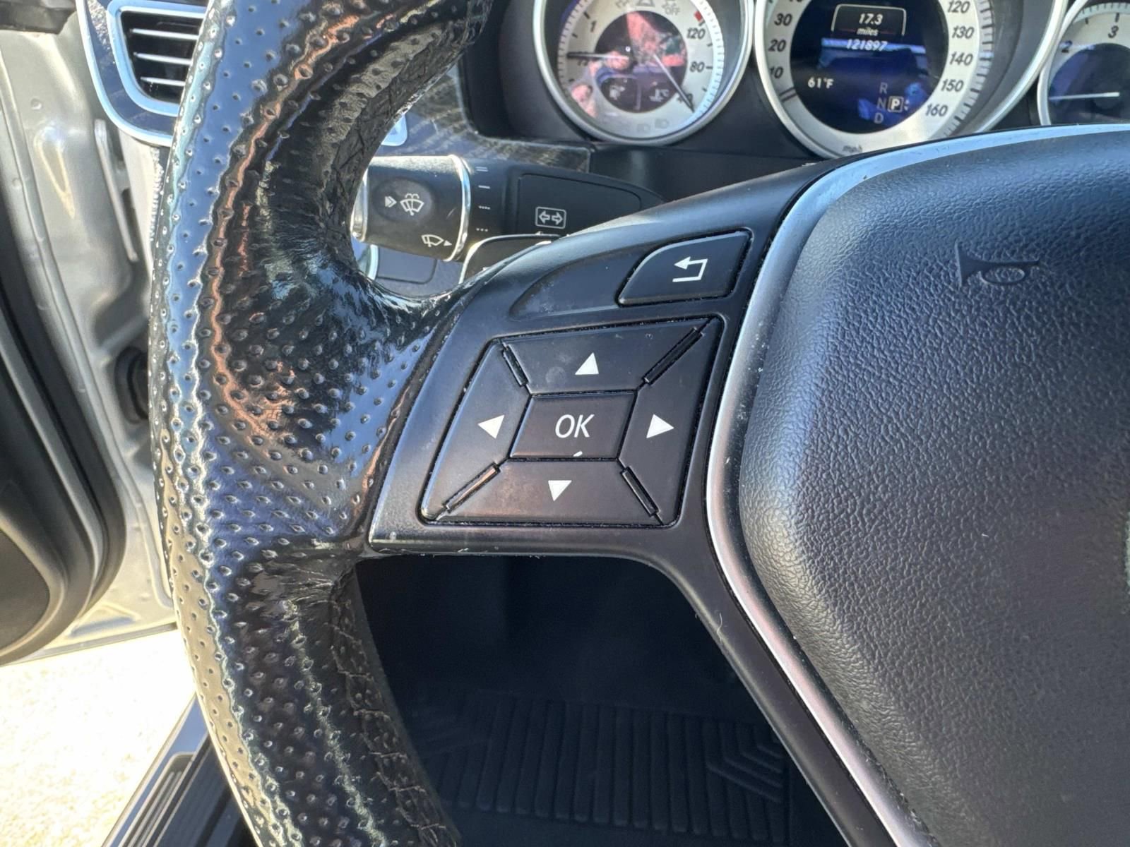 Used 2016 Mercedes-Benz E 250 Sedan image 22