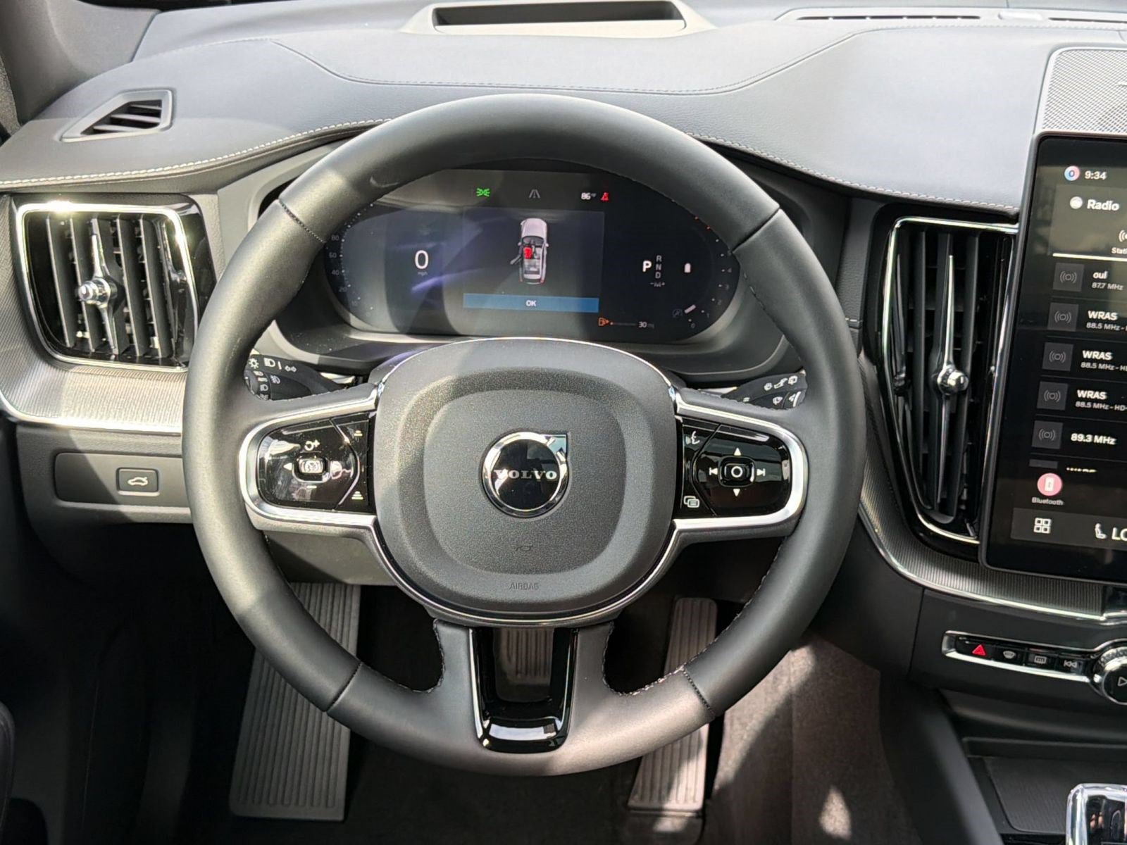 New 2026 Volvo XC60 B5 Ultra w/ Protection Package Premier AWD/4WD image 11
