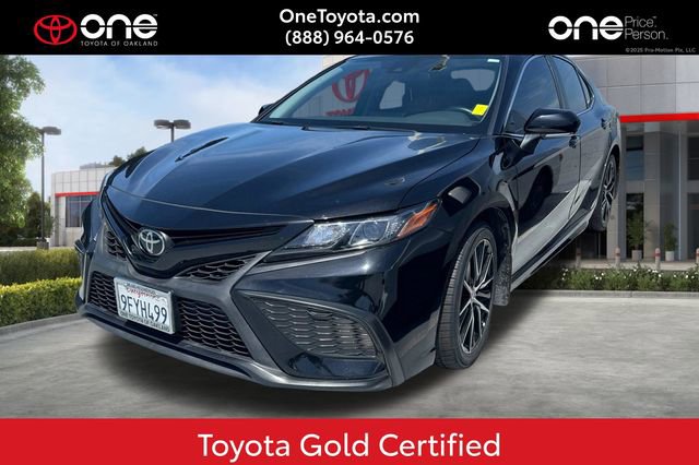 Certified 2023 Toyota Camry SE FWD image 1