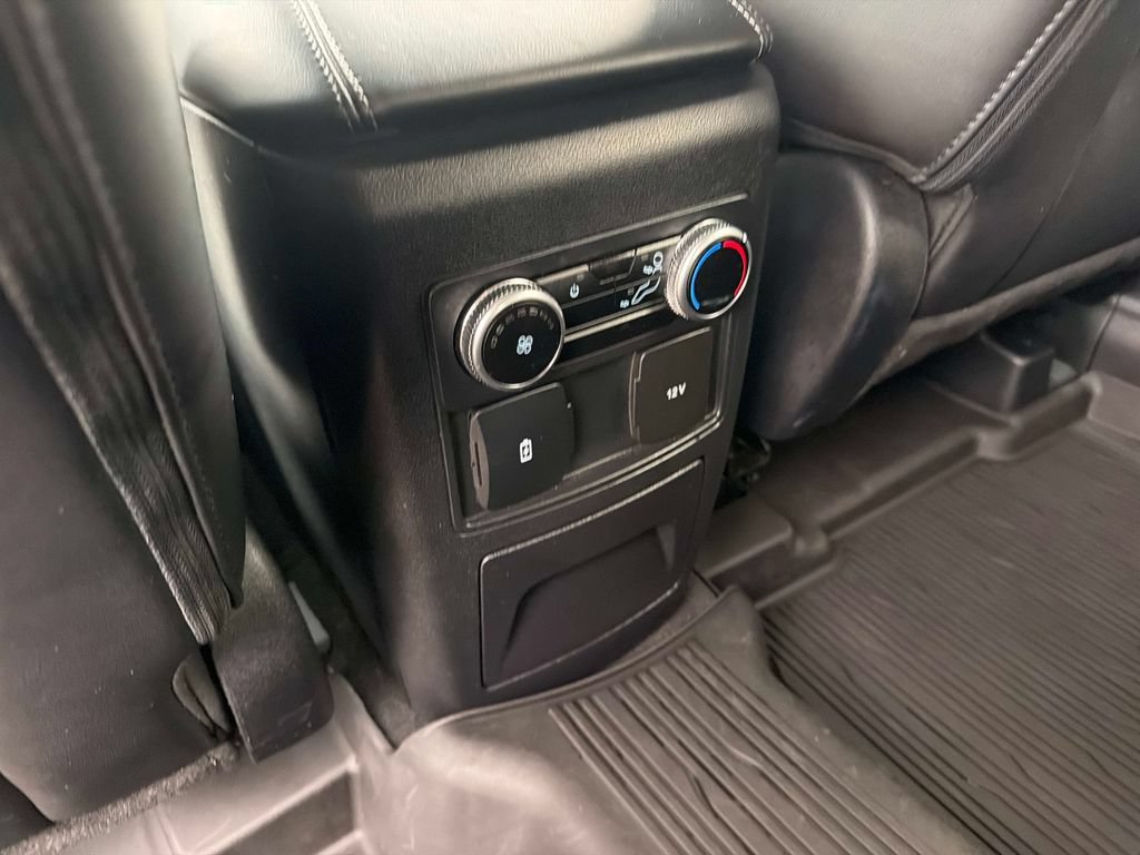 Used 2024 Ford Explorer XLT w/ Equipment Group 202A AWD/4WD image 17