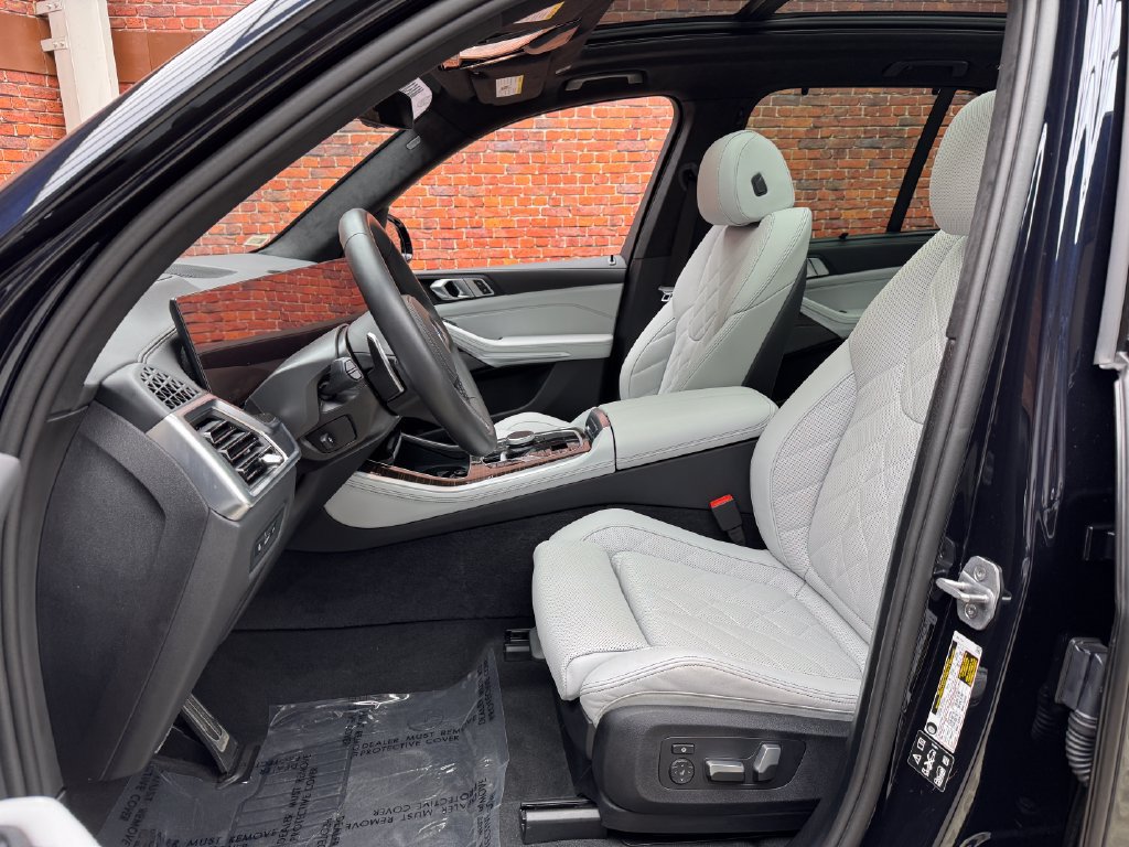 Certified 2026 BMW X5 xDrive40i w/ M Sport Package AWD/4WD image 24