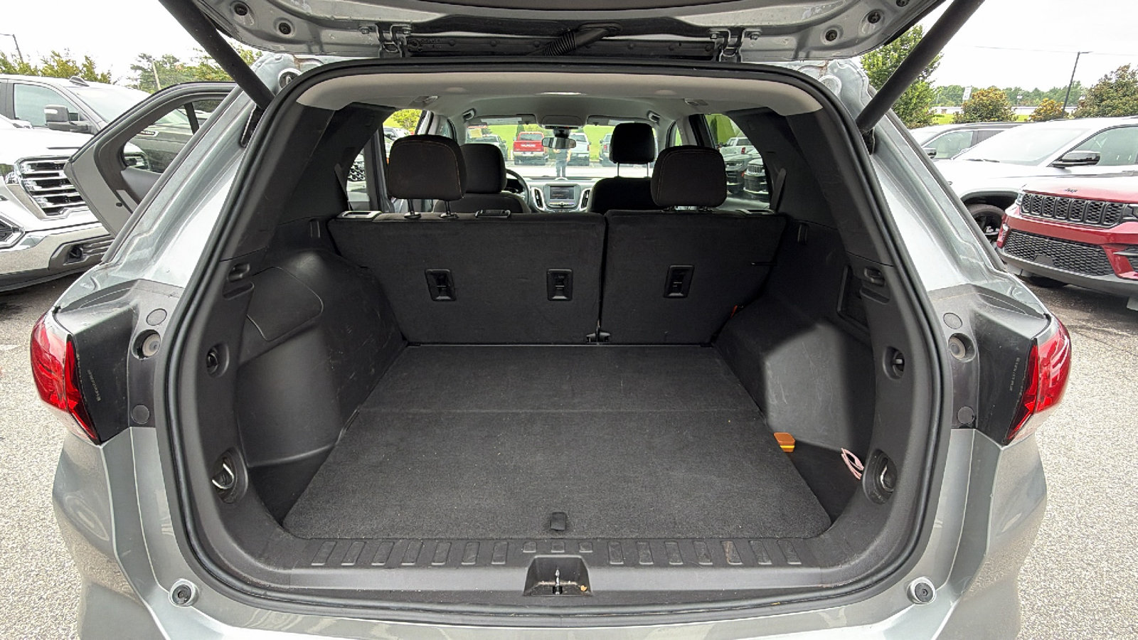 Used 2024 Chevrolet Equinox LT AWD/4WD image 13