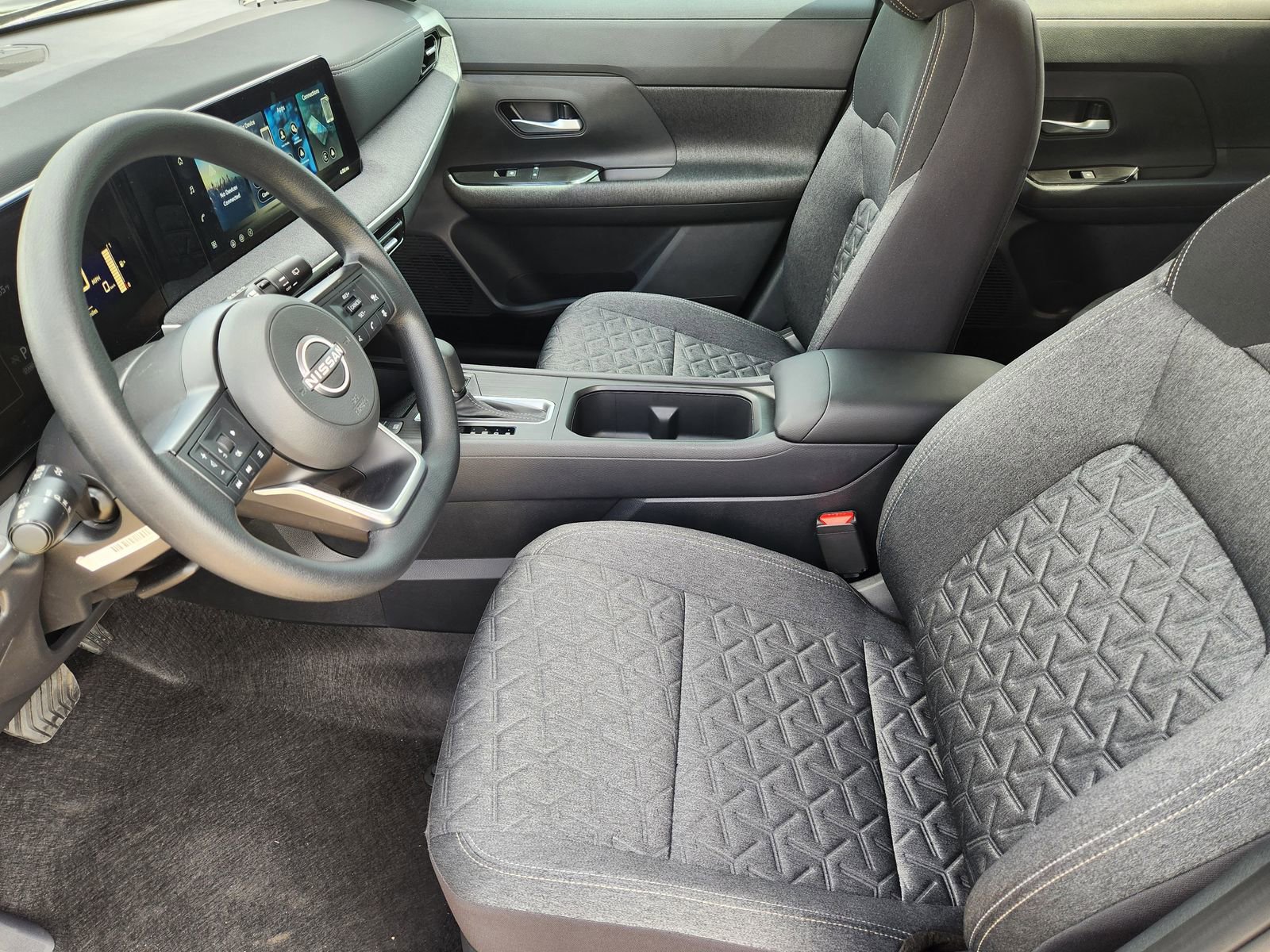 Used 2026 Nissan Kicks SV w/ Charging Package image 16